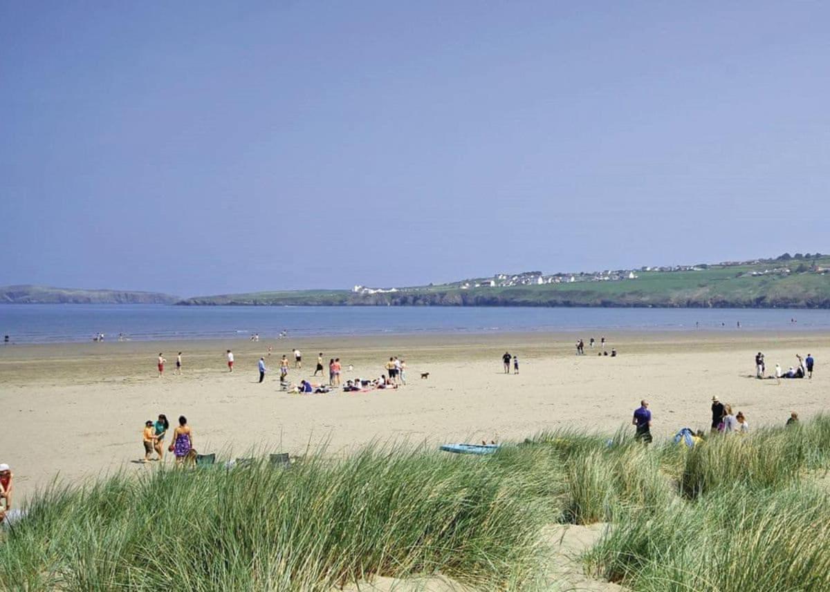 Cardigan Bay Holiday Park Exterior foto